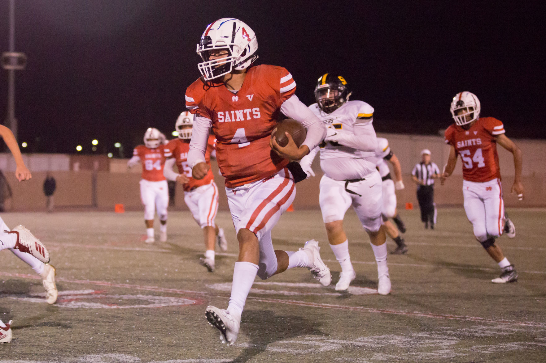 100419 SM SLO Football 13.jpg
